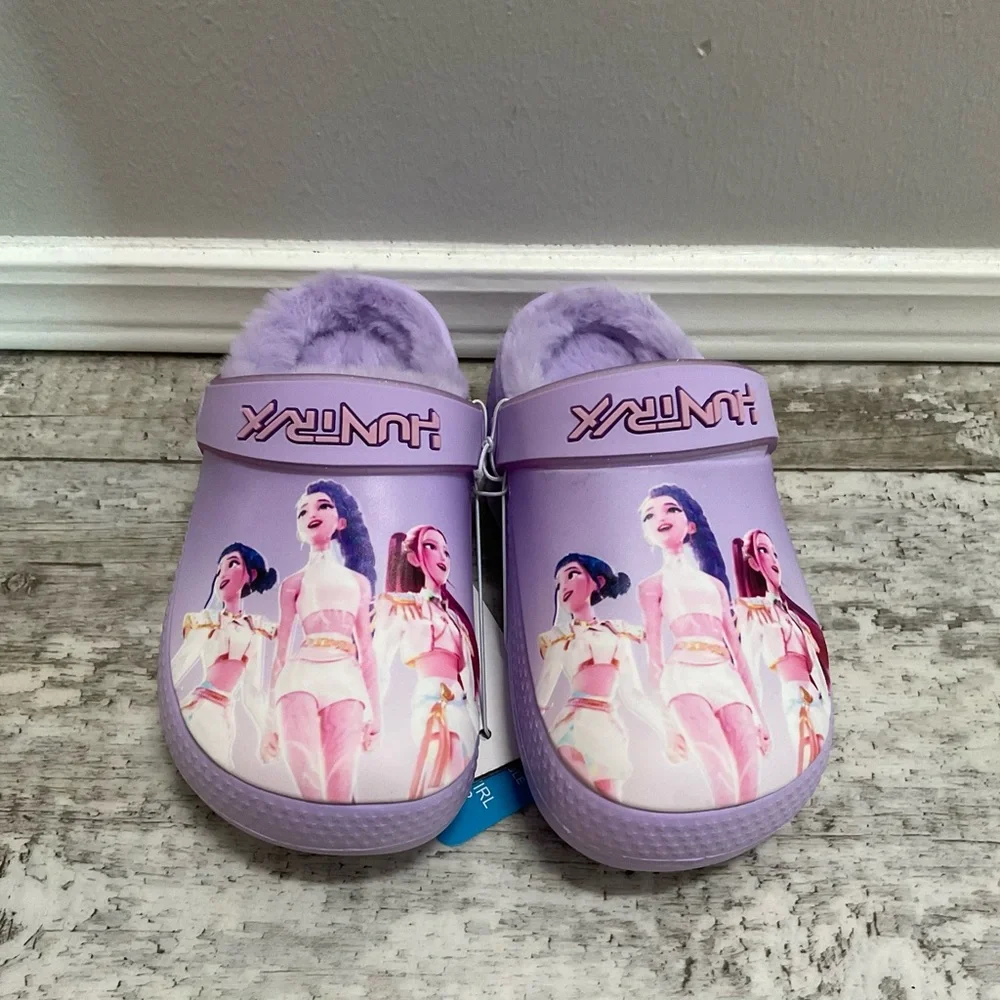 NWT Demon Hunters clogs size 12 / 13